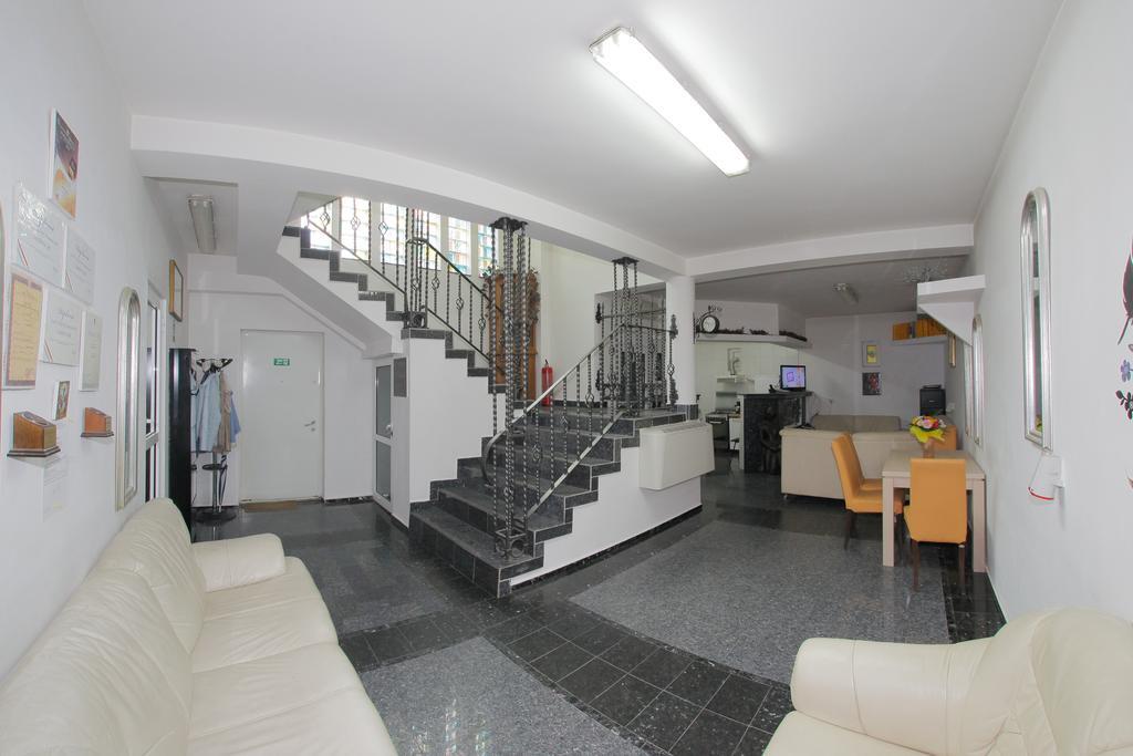 Pensiunea Bianco Nero ทิมิชัวรา ภายนอก รูปภาพ